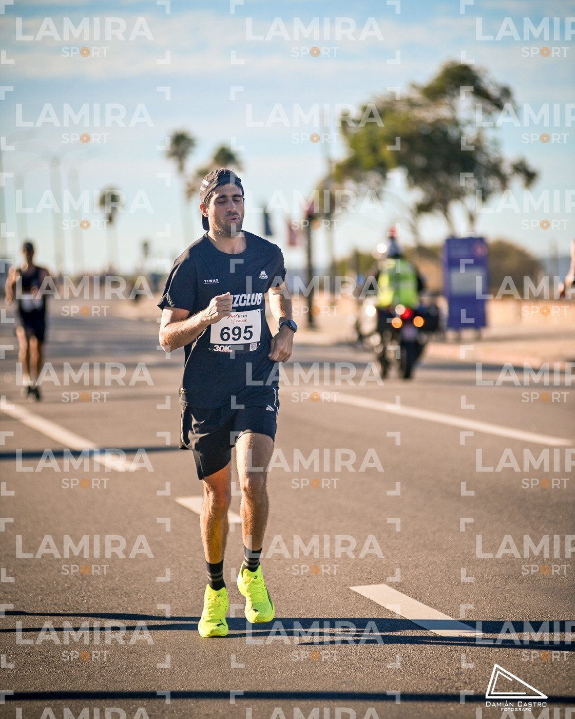 30K Montevideo - Dorsal 695