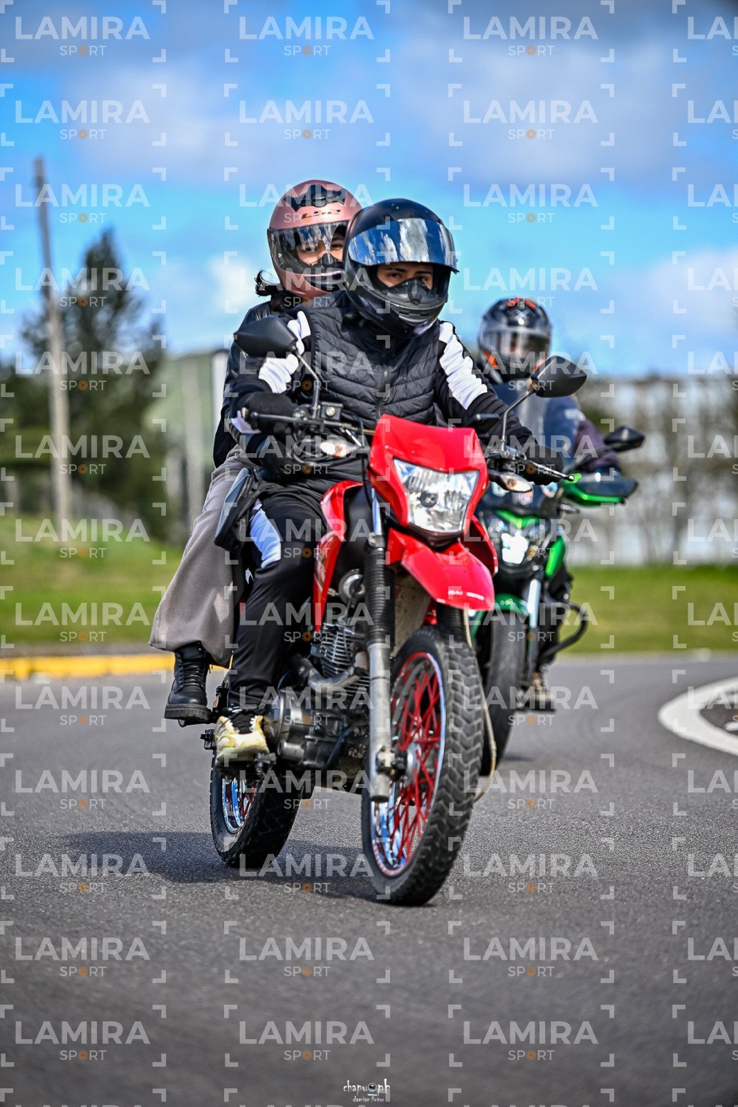amigas - BCD6351.jpg