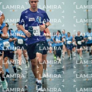 Corre Montevideo - Dorsal 8427