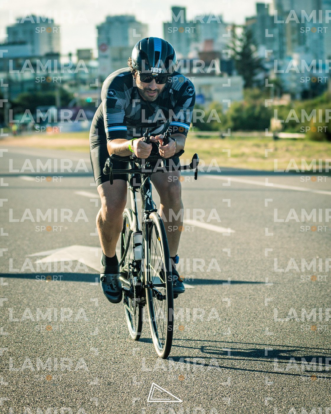 IRONMAN 70.3 - Dorsal 1039