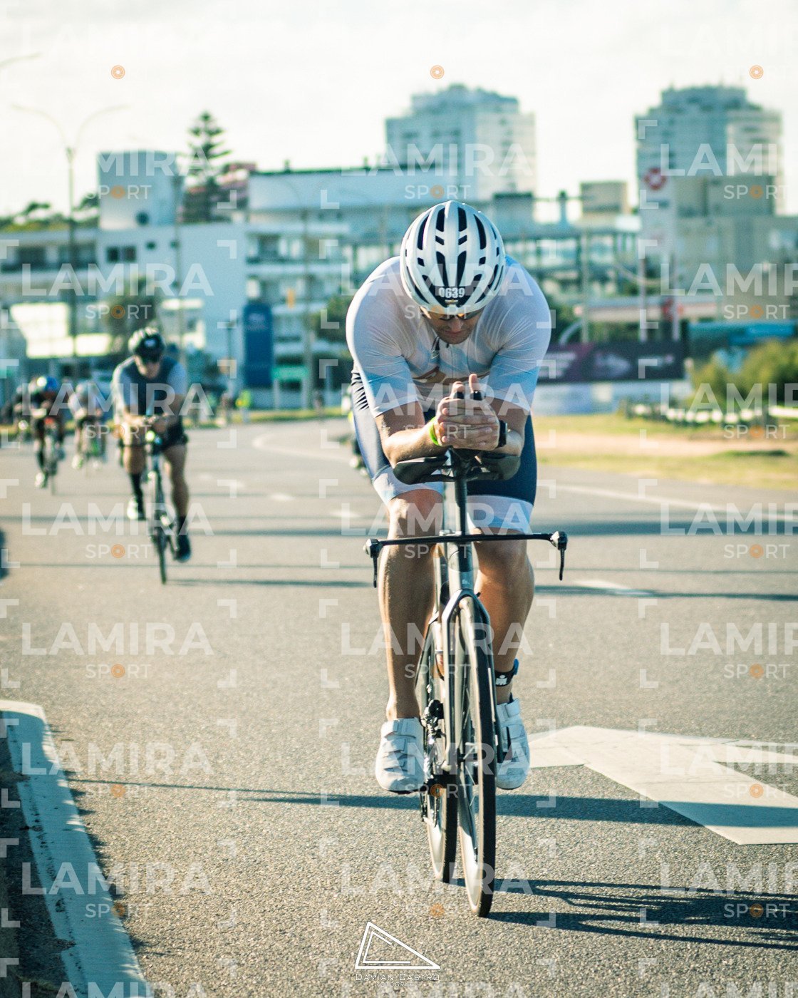 IRONMAN 70.3 - Dorsal 0639