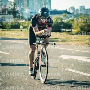 IRONMAN 70.3 - Dorsal 0720