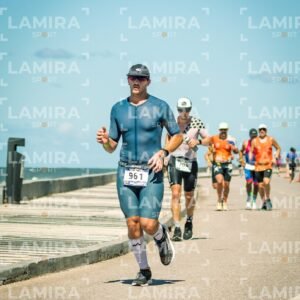 IRONMAN 70.3 - Dorsal 961