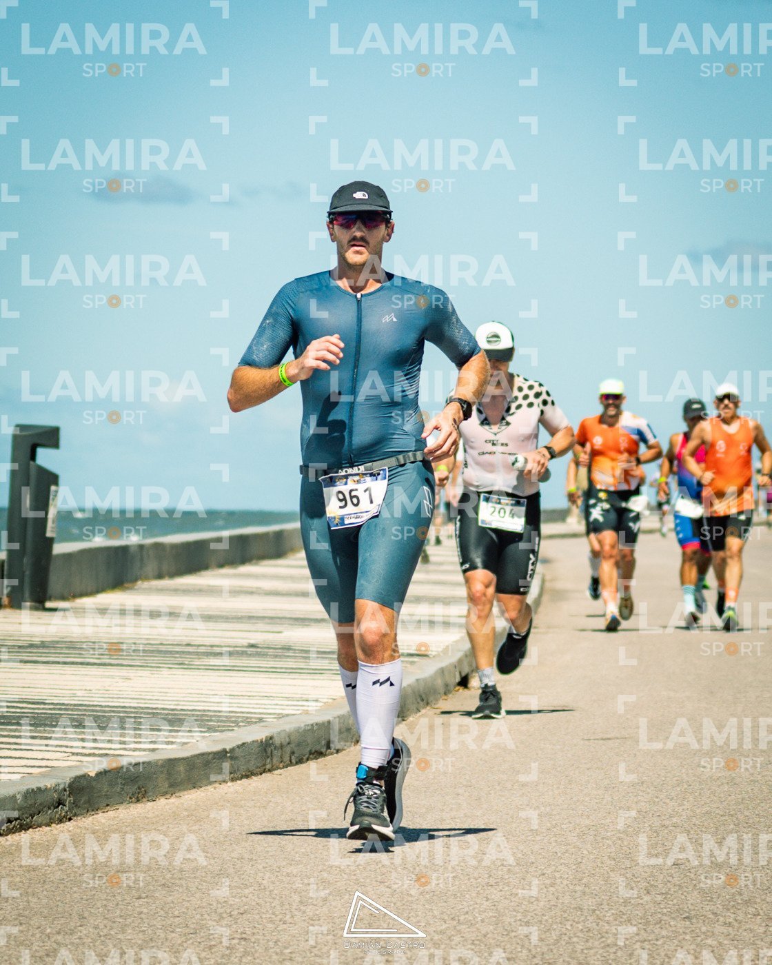 IRONMAN 70.3 - Dorsal 961