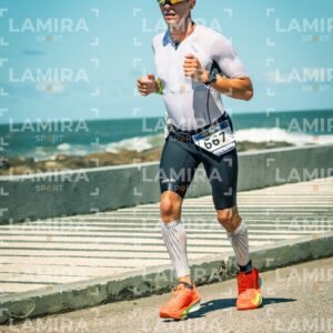 IRONMAN 70.3 - Dorsal 667