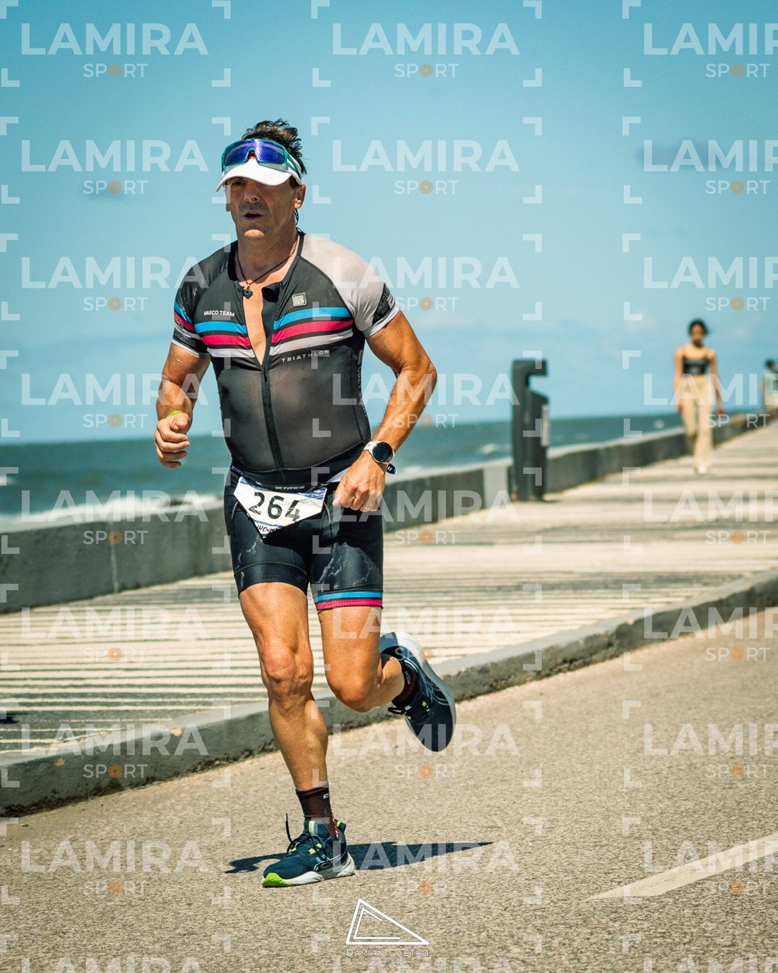 IRONMAN 70.3 - Dorsal 264