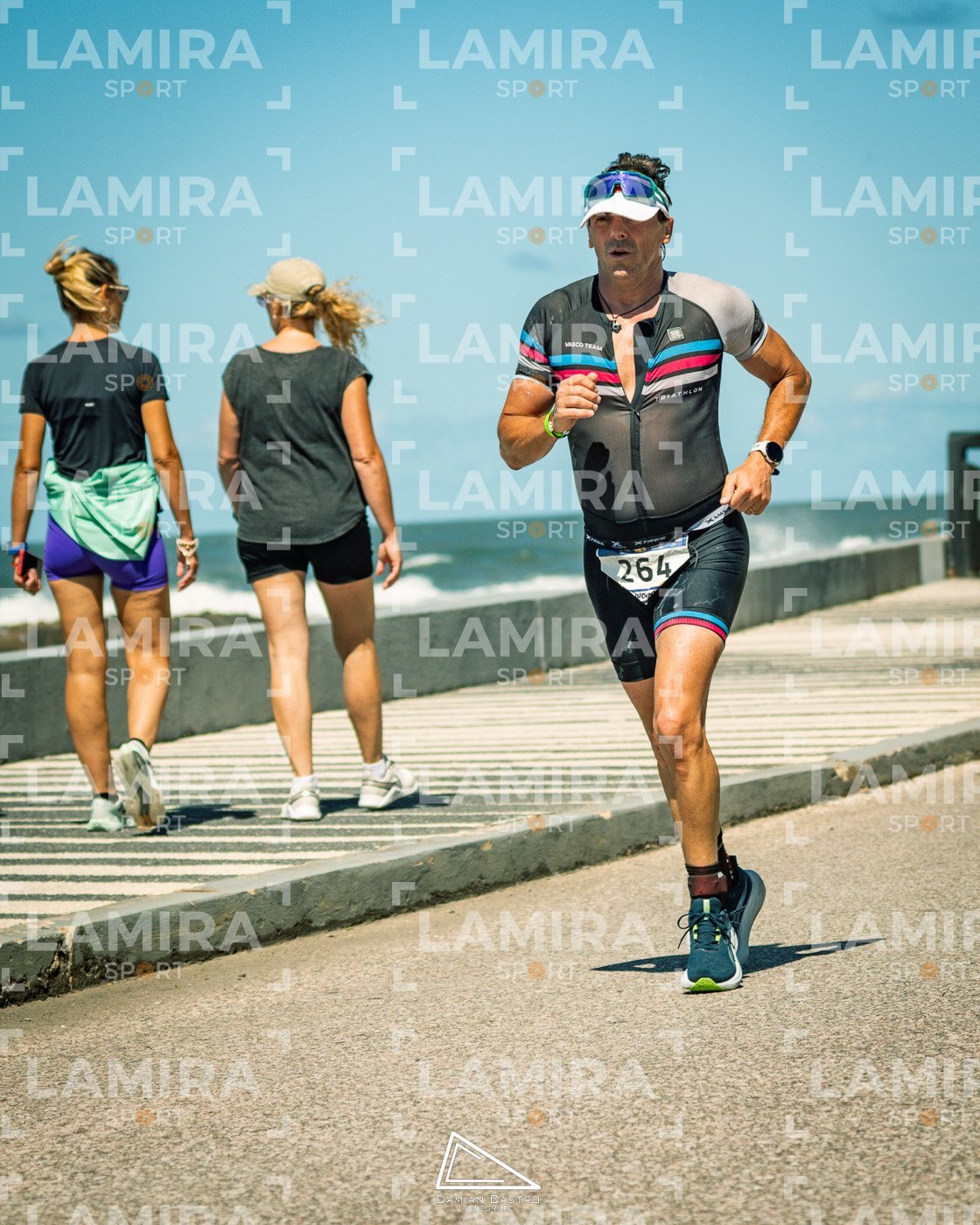 IRONMAN 70.3 - Dorsal 264