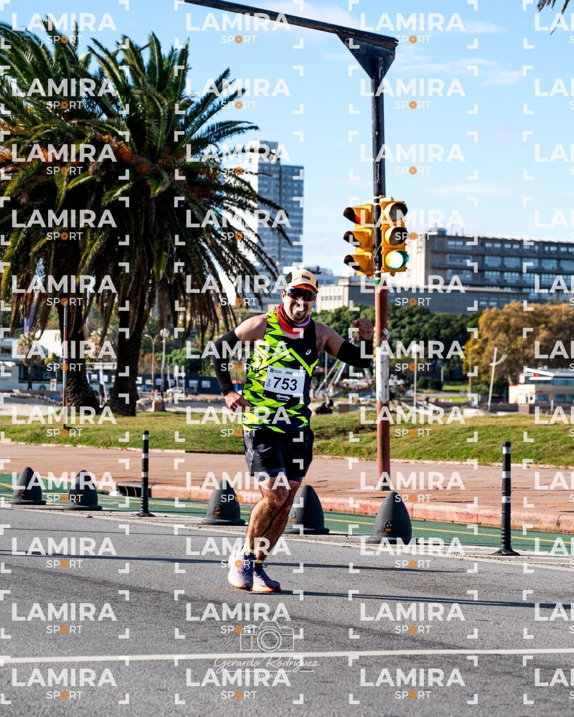 Maratón de Montevideo - Dorsal 753