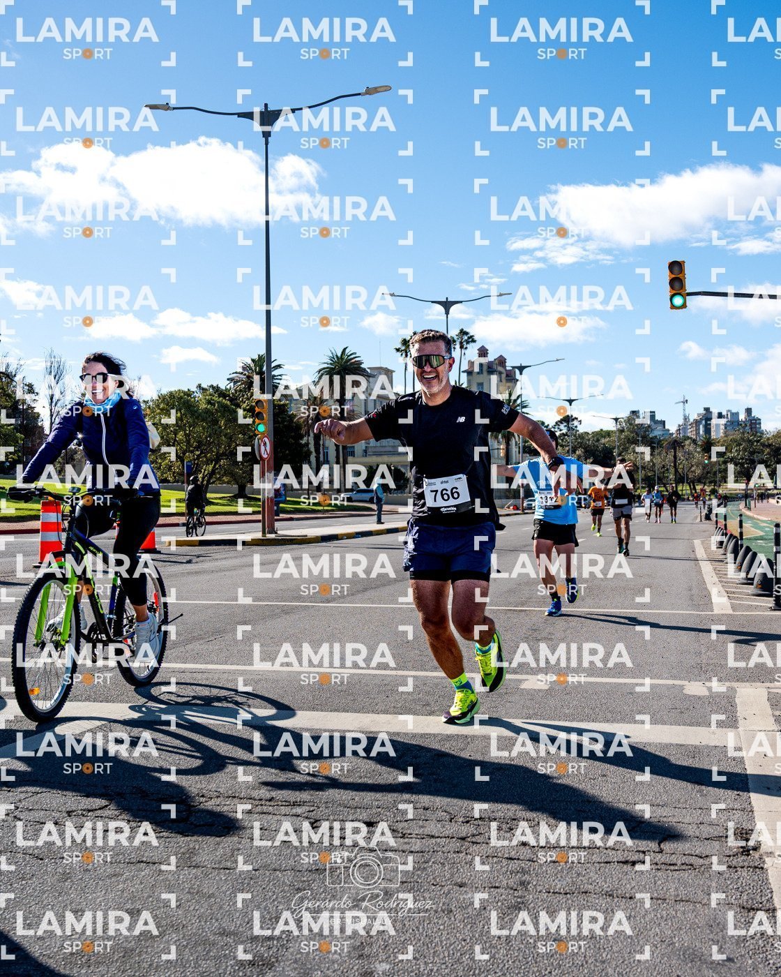 Maratón de Montevideo - Dorsal 766