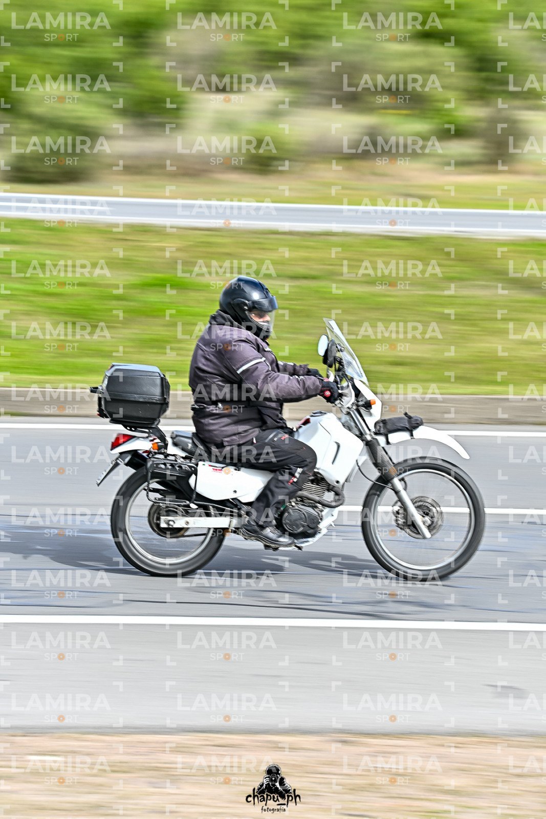 - BCD5198.jpg