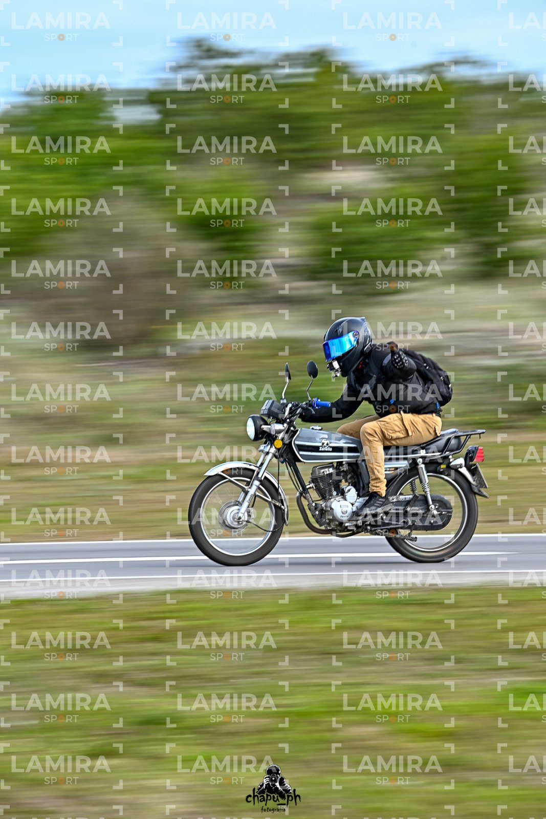 - BCD5652.jpg